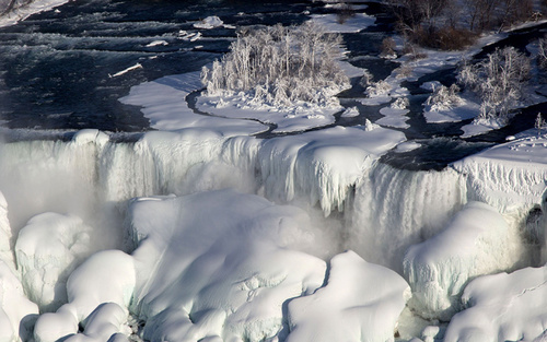 یخزدگی آبشار نیاگارا (ایالت اونتاریو کانادا)
