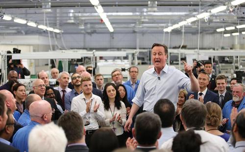 سخنرانی انتخاباتی دیوید کامرون نخست وزیر بریتانیا در جمع کارگران یک شرکت در لندن