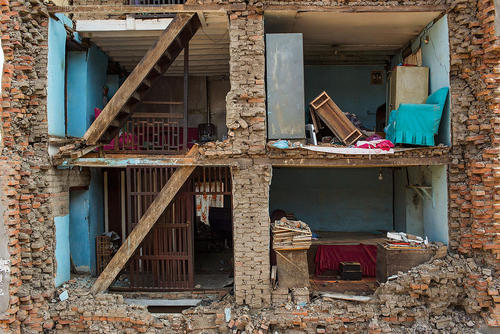 ویرانی های نشی از زلزله اخیر در شهر باختاپور نپال