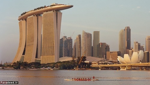 درب‌های ورودی سنگاپور به جهان مجتمع مارینا بی سندز است. 