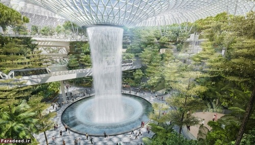 باغ بهشت – پوشش گیاهی این مجتمع واقعا بی‌نظیر است. در فرودگاه جوئل (در لغت به معنای جواهر)، یک آبشار 40 متری وجود دارد که به طور قطع باعث می‌شود خود فرودگاه به یکی از جذابیت‌های گردشگری مالزی تبدیل شود. 