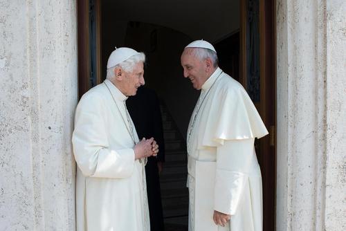 دیدار پاپ فرانسیس با پاپ مستعفی در واتیکان