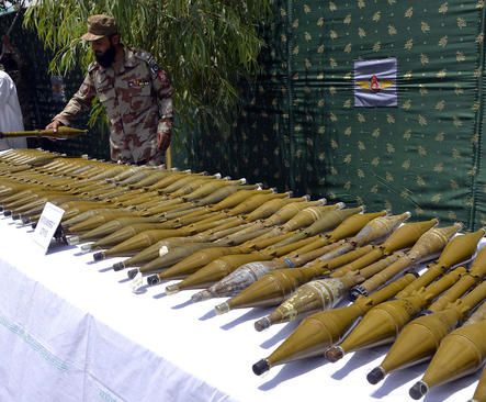 نیروهای امنیتی پاکستان یک محموله بزرگ سلاح را کشف کردند (کویته)