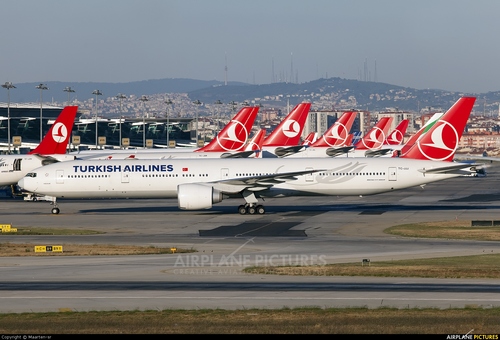 

7- شرکت هواپیمایی ترکیه (ترکیش ایر) - 31 میلیون مسافر
سال تاسیس: 1933 / تعداد هواپیما: 250 فروند
تعداد کارکنان:18.882 نفر
تعداد مقصدها: 247 مقصد
http://www.turkishairlines.com/