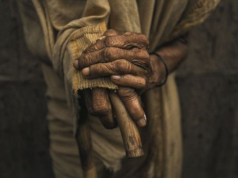یک کارگر پیر بنگلادشی