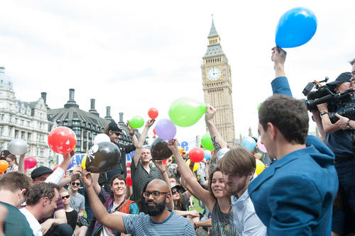 اعتراض جامعه روان شناسان و روانپزشکان بریتانیایی به لایحه جدید دولت بریتانیا درباره مواد روانگردان – لندن