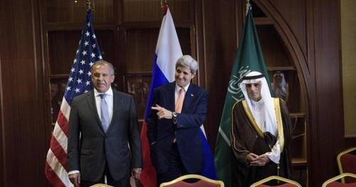 عکس یادگاری نشست مشترک وزیران خارجه عربستان سعودی، آمریکا و روسیه