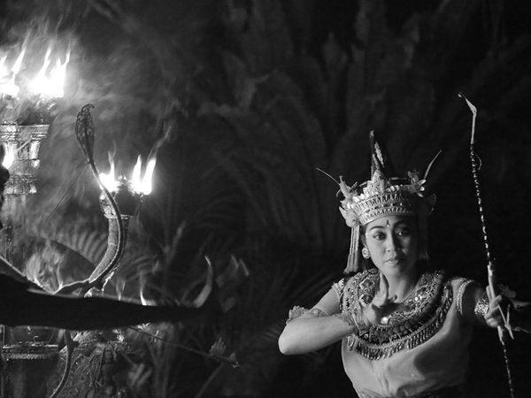 یک جشنواره آیینی در جزیره بالی اندونزی