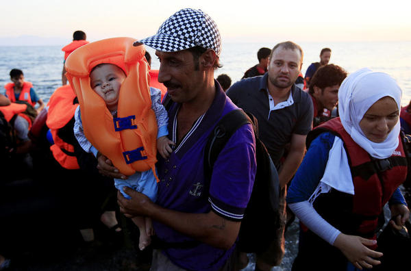 سیل ورود پناهجویان آسیایی به جزایر یونان ادامه دارد
