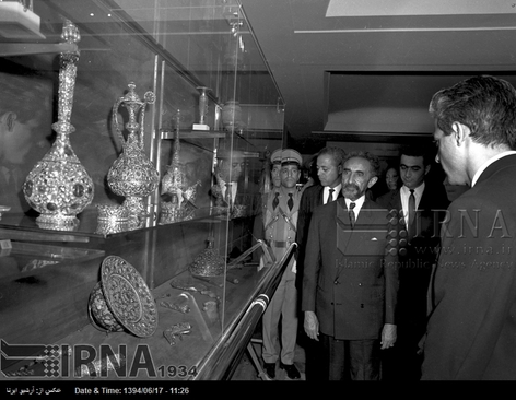 هایل سلاسی امپراتور اتیوپی روز 24 شهریور از موزه ایران باستان بازدید می کند. 