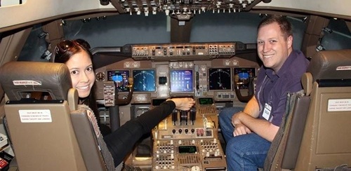 اولین خلبان زن بدون دست دنیا (+عکس) 