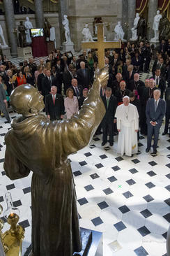 سخنرانی پاپ فرانسیس در کنگره آمریکا . این نخستین بار است که یک پاپ در کنگره آمریکا سخنرانی می کند