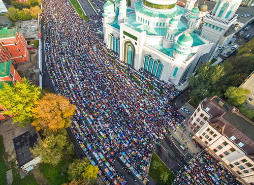 نماز عید قربان در مسجد جامع تازه افتتاح شده در مسکو