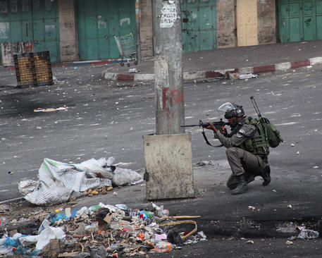 درگیری بین سربازان اسراییلی و معترضان فلسطینی – هبرون