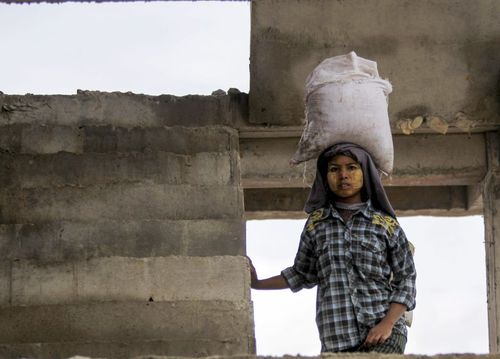 کارگر ساختمانی – میانمار