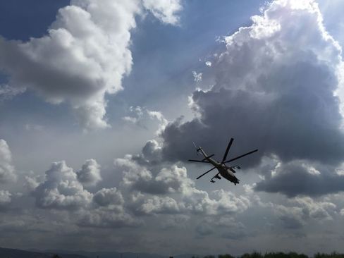 بالگردهای تهاجمی می ـ 24 روسیه برای اجرای ماموریت رزمی از فرودگاه نظامی 