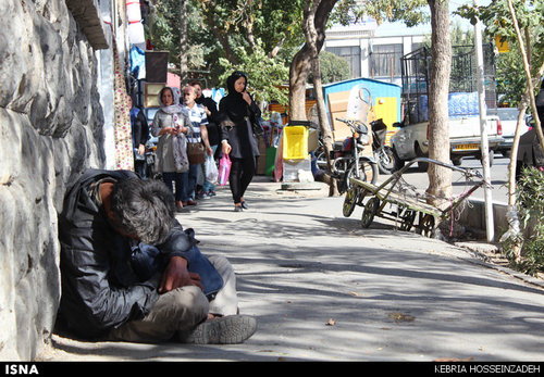 معتادانی که شبها در کارگاه کاوش میخوابند