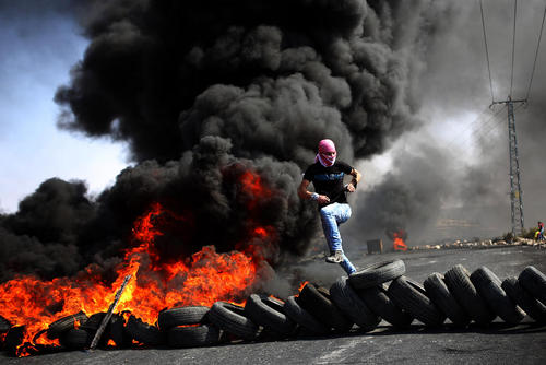 ادامه اعتراضات ضد اسراییلی جوانان فلسطینی – کرانه غربی و نوار غزه