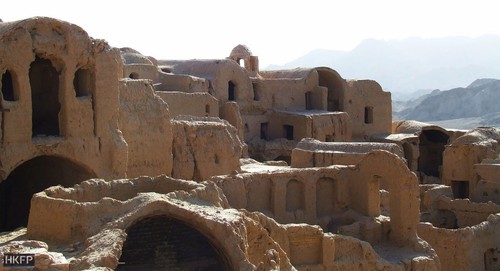 غارهای باستانی در روستای خرانق -یزد