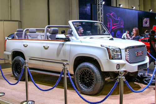 نمایشگاه خودرو دبی ماشین رولز رویس