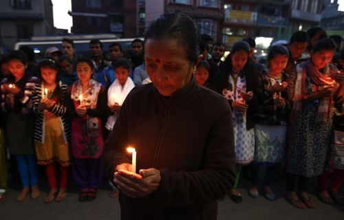 در روز جهانی ایدز کسانی که عزیزانشان را به دلیل این بیماری از دست داده اند در مراسمی در شهر کاتماندو نپال گردهم آمدند
