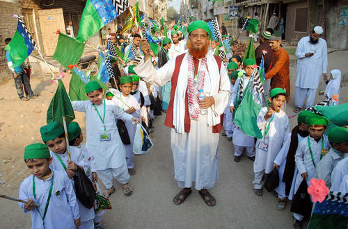 برگزاری جشن میلاد نبی در حیدرآباد پاکستان