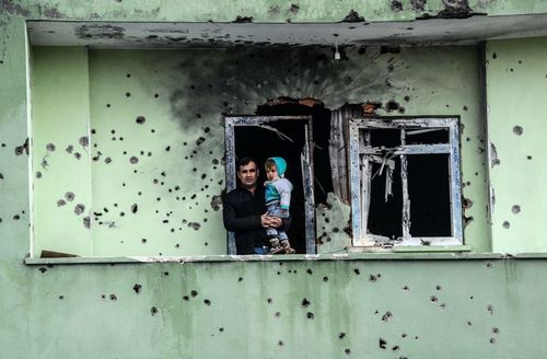 خانه ای آسیب دیده از جنگ داخلی بین نیروهای دولتی و مخالفان کُرد در شهر سیلوپی ترکیه