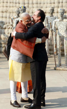استقبال رسمی نخست وزیر هند از رییس جمهور فرانسه
