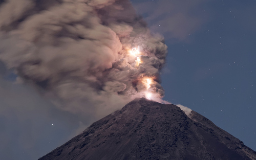 فعالیت آتشفشان کولیما در مکزیک
