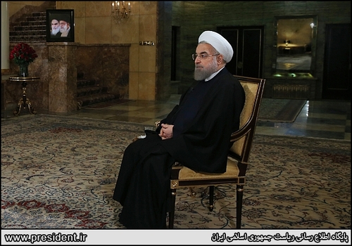 گفتگوی تلویزیونی روحانی با مردم (عکس)