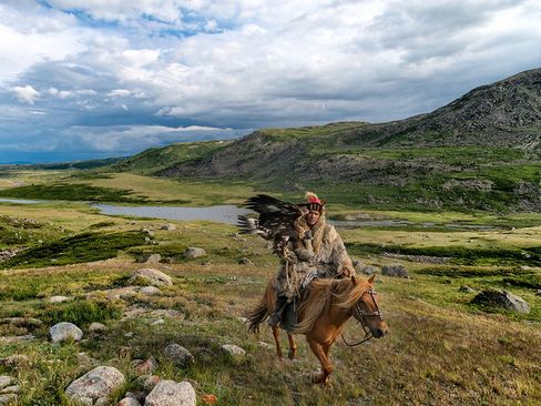 شکارچی عقاب در مغولستان