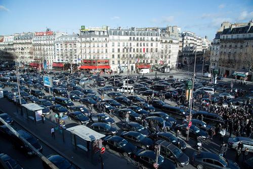 اعتصاب سراسری رانندگان تاکسی در پاریس
