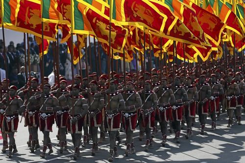 رژه شصت و هشتمین سالروز استقلال سریلانکا در شهر کلمبو