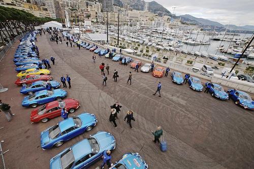 نمایشگاه خودروهای رنو در موناکو