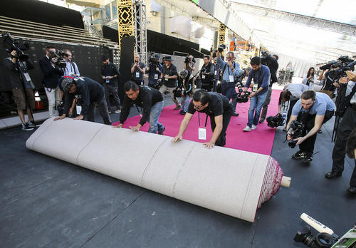 پهن کردن فرش قرمز مراسم اسکار – هالیوود لس آنجلس