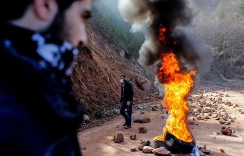 ترکیه - معترضین در استان آرتفین که با پلیس درگیر شدند نگران هستند ایجاد معدن تاثیر منفی بر محیط زیست داشته باشد و جنگل های منطقه سییراتیپ را نابود کند.