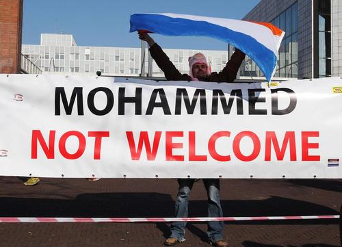 برگزاری تظاهرات گروه های راستگرای ضد مهاجرت مسلمانان در شهر آمستردام هلند