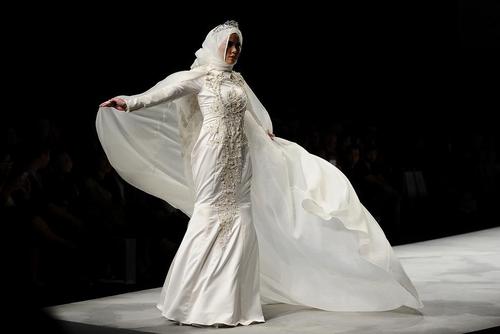 شو لباس عروس های زنان مسلمان در جاکارتا اندونزی