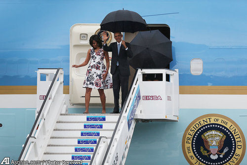 ورود هواپیمای حامل رییس جمهور آمریکا به فرودگاه هاوانا