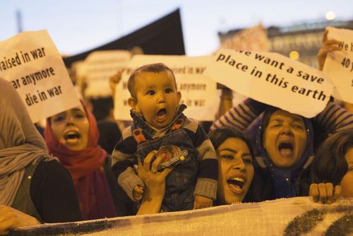 تظاهرات پناهجویان در آتن در اعتراض به سیاست های محدود کننده اتحادیه اروپا