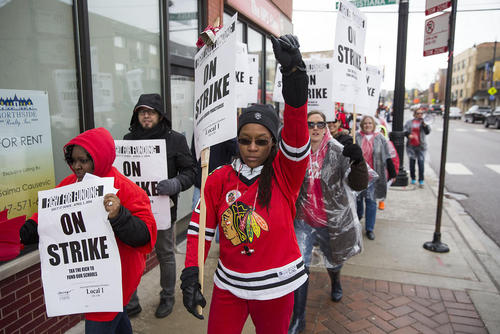 اعتصاب یک روزه اتحادیه معلمان درشهر  شیکاگو آمریکا