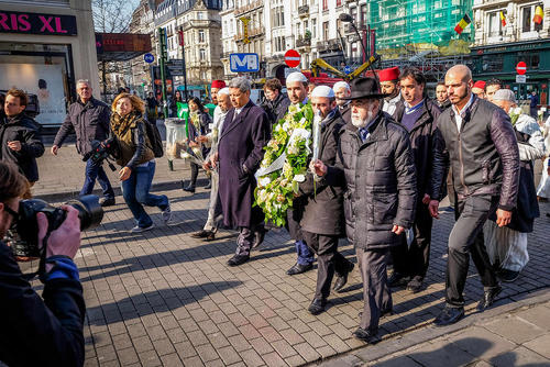 ادای احترام هیاتی از جامعه امامان مسلمان فرانسه به قربانیان حمله تروریستی اخیر در بروکسل