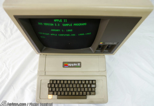 اولین دستگاه مکینتاش اپل در سال 1984با قیمت 1495 دلار وارد بازار شد