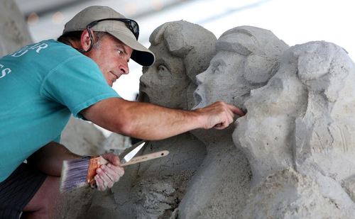 ساخت مجسمه در جشنواره شن و ماسه- شهر ویلتشایر انگلستان