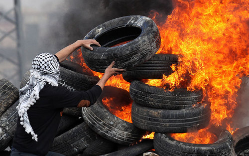 درگیری معترضان فلسطینی با نیورهای امنیتی اسرائیل در نابلس
