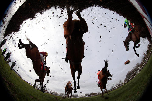 مسابقه بزرگ اسب سواری در لیورپول انگستان