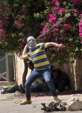 درگیری جوانان فلسطینی با سربازان اسراییل – نابلس