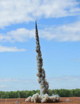مسابقات ساخت و پرتاب موشک دانشجویان هوا و فضای آمریکا – آلاباما