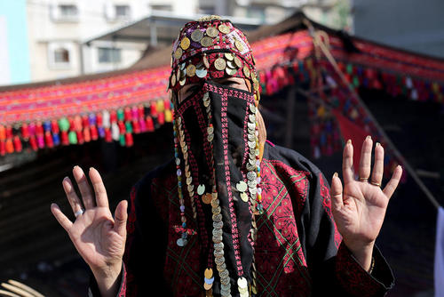 زن فلسطینی در غزه در 