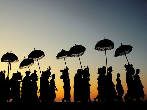 مراسم آیینی هندوها  در جزیره بالی اندونزی
